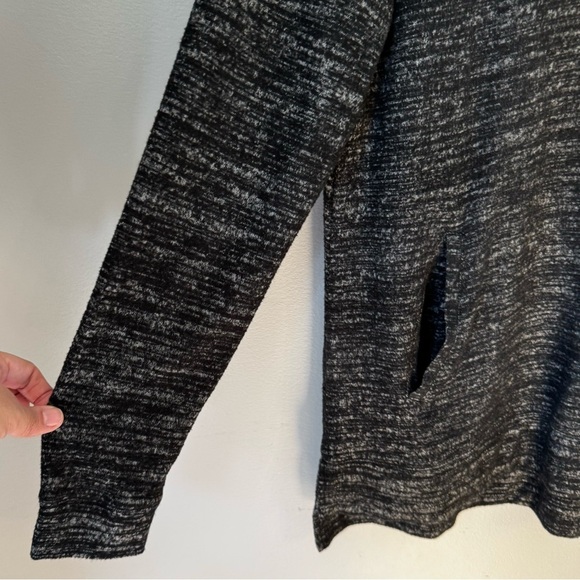 Erin London Heathered Gray Oversized Lightweight Knit Hoodie Tunic Size S - Picture 4 of 6